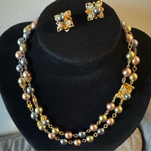 Signed Joan Rivers Vintage Double Pearl Strand + Matching Clip On Earrings - Picture 5 of 17